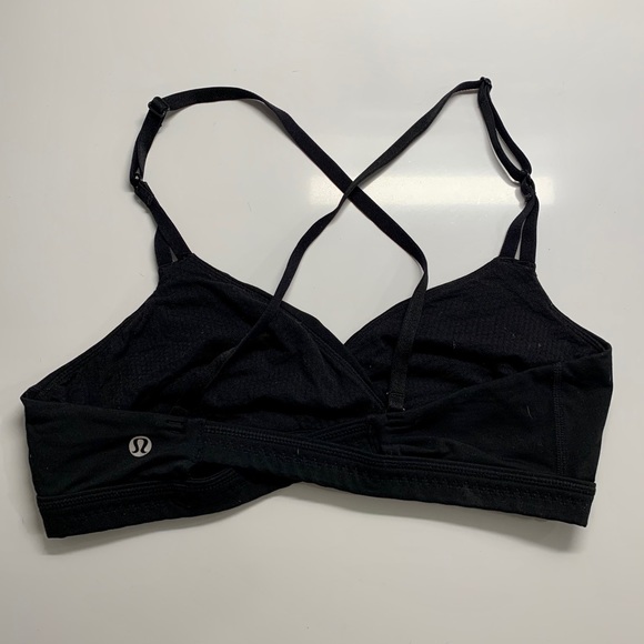 Lululemon black size 6 bra - Picture 2 of 3